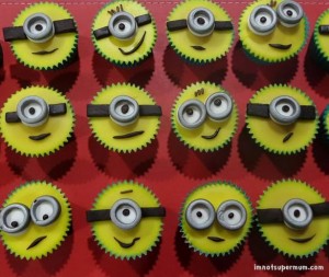 minion cupcakes